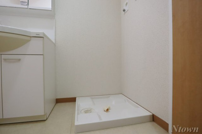 【洗面所】 | Gramercy Shirakawa Koen | 脱衣スペースもあります
