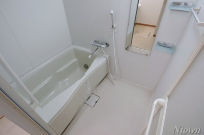 【浴室】 | Gramercy Shirakawa Koen | 日々の暮らしに欠かせないお風呂です