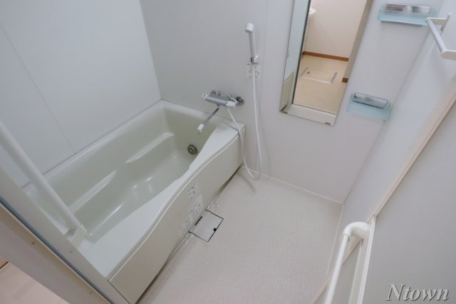 【浴室】 | Gramercy Shirakawa Koen | 日々の暮らしに欠かせないお風呂です