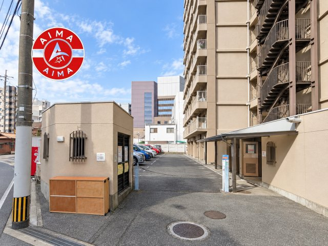 カーサ博多の駐車場|敷地内の駐車場です。