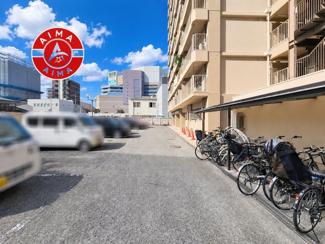 カーサ博多の駐車場|敷地内の駐車場です。