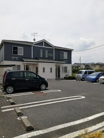 【駐車場】 | エヴァー・グリーン | 車をお持ちの方に嬉しい駐車場付きの物件です
