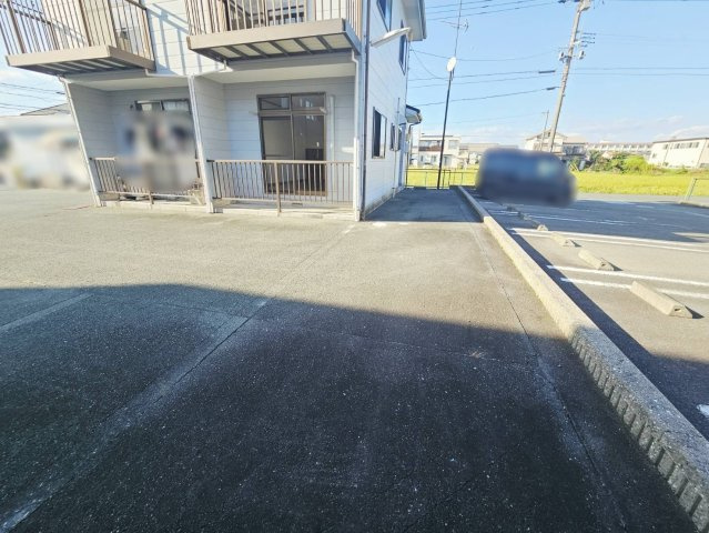 テラスハウスみのりの駐車場