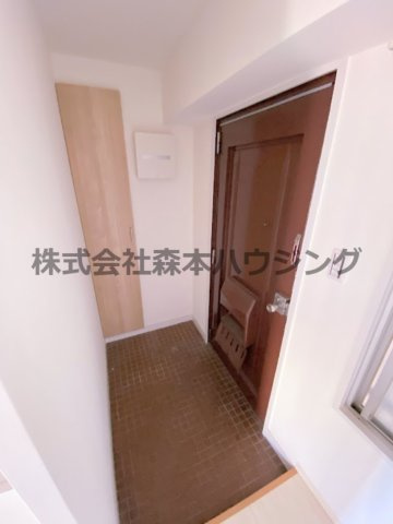 【玄関】 | 　ロイヤルハイツ三喜 | 落ち着いた玄関です