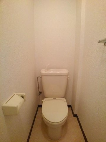 【トイレ】 | ミキハウスＢ | 清潔感のあるトイレです