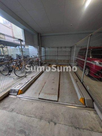アーバン遊大橋の駐車場