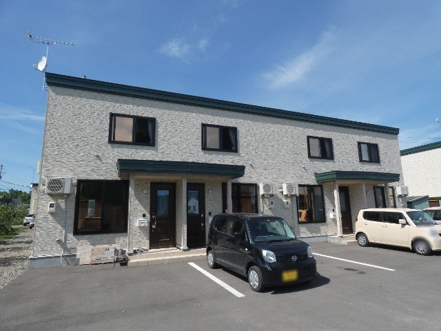 河東郡音更町木野西通７丁目のテラスハウス