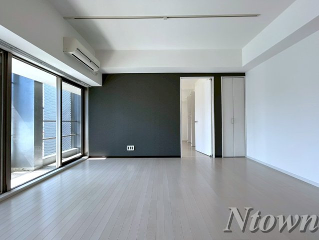 【その他】 | FIRST RESIDENCE SAKAE(ファーストレジデンス栄) | 居間です