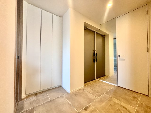 Sun Village B棟 10階の玄関