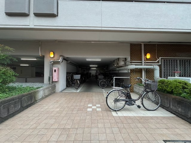 めじろ台ハイムの駐車場