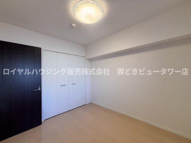 【寝室】
