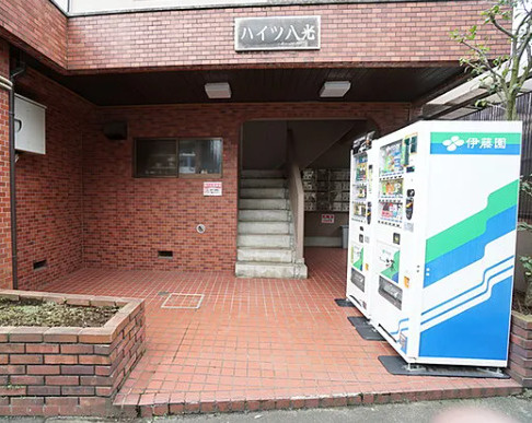 調布市多摩川３丁目の賃貸マンションのエントランス