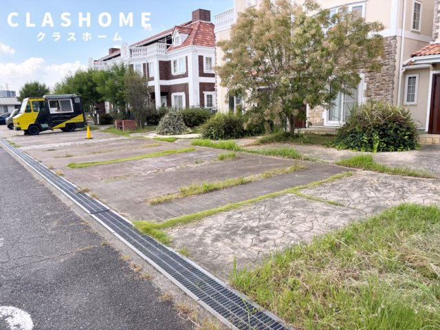 絆の家の駐車場