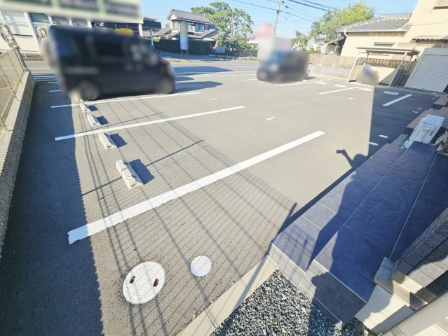 グランリジェールの駐車場