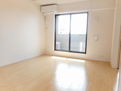 【居間・リビング】 | アワー・デライト | 使いやすい居間です