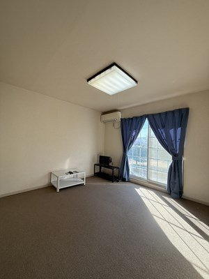 レオパレスベルエポックの居間・リビング