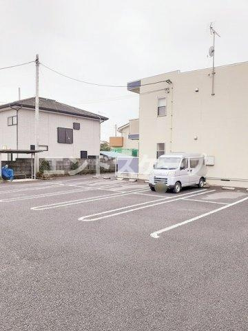 アルバ１の駐車場|高崎、前橋のお部屋探しはエンドスケープまで！お客様の理想お聞かせ下さい♪