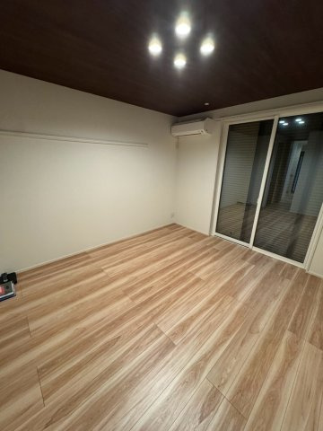紅梅町戸建の内装|きれいな内装です