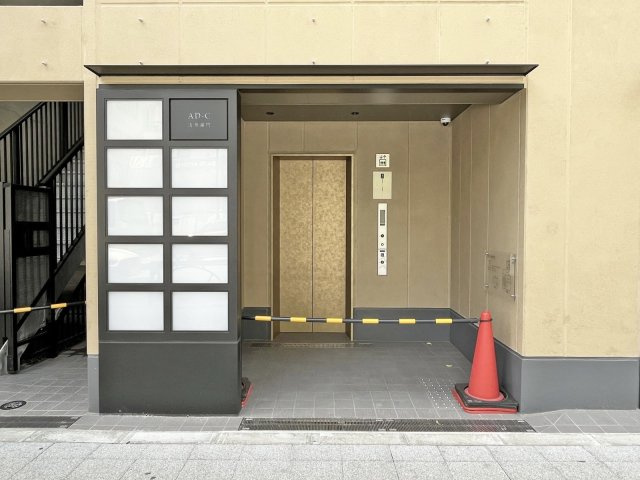 VORT浅草江戸通りのエントランス