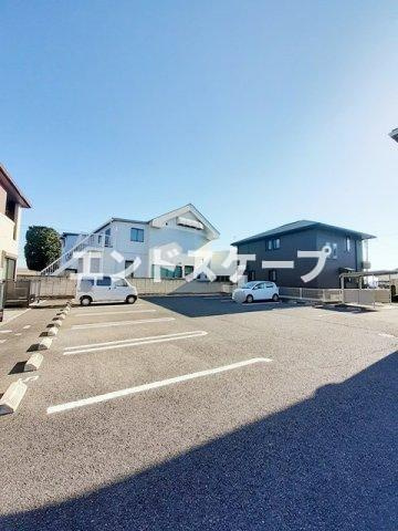 カーサ・エテルノＢの駐車場|高崎、前橋のお部屋探しはエンドスケープまで！お客様の理想お聞かせ下さい♪