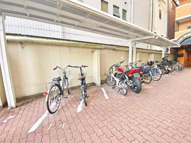 ライオンズマンション上町台の駐輪場