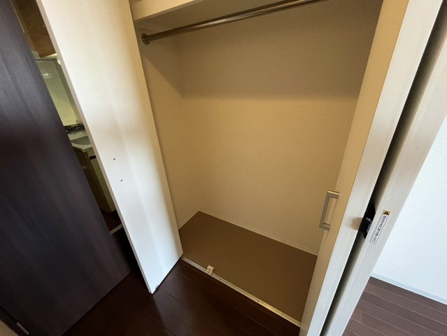 レジュールアッシュ神戸元町の収納|同物件別部屋写真