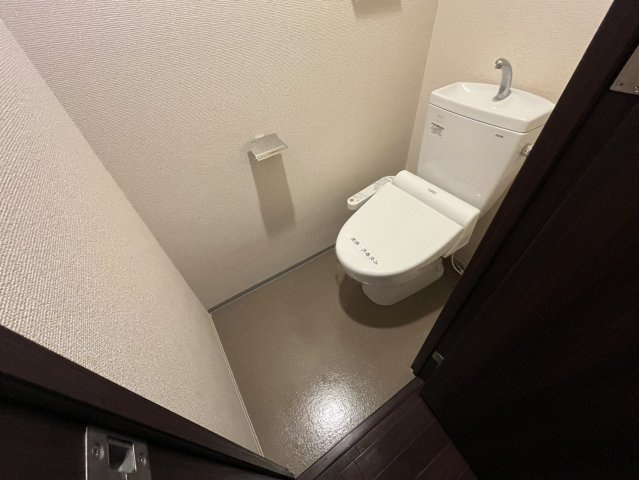 レジュールアッシュ神戸元町のトイレ|同物件別部屋写真