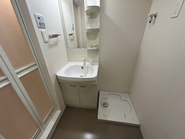 レジュールアッシュ神戸元町の洗面所|同物件別部屋写真