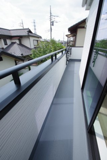 【バルコニー】 | 【仲介手数料無料！！】多摩市聖ヶ丘1丁目　新築戸建て（全1棟）A号棟　5990万円