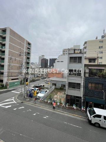エスリード梅田東の駐車場|駐車場があるので、車を買う予定の方も安心です