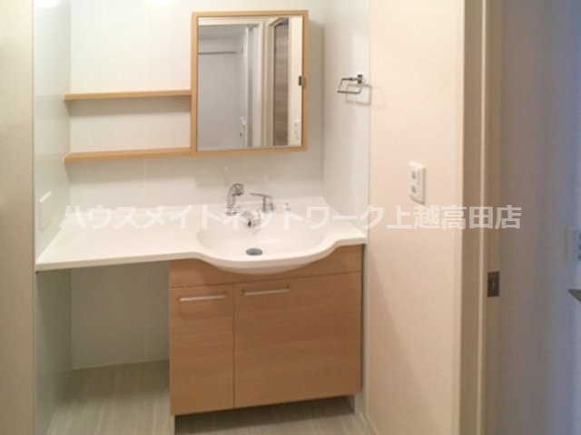 アクシア西本町の独立洗面台|洗髪洗面化粧台（参考同型アクシア西本町306室内写真）