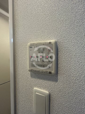 エステムコート新大阪Ⅹザ・ゲートの洗面所|エステムコート新⼤阪Xザ‧ゲート　浴室乾燥機