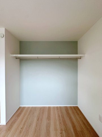 安芸区中野2丁目 No.1の収納|全居室収納☆
7帖洋室のクローゼットです♪
