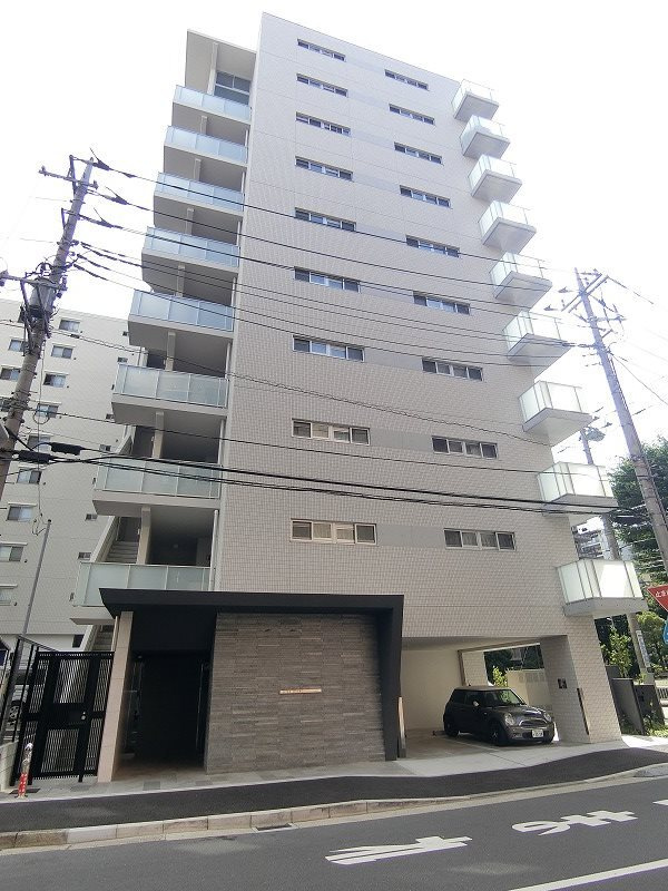ブルーブラン新横浜のエントランス