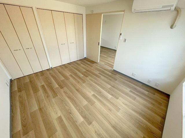 原田マンションの洋室