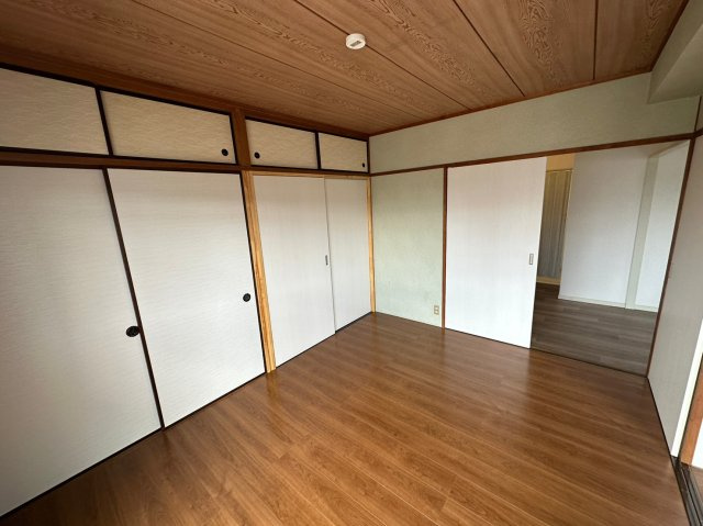 ハイツ一番館の居間・リビング