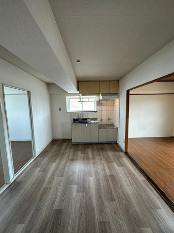 ハイツ一番館の居間・リビング