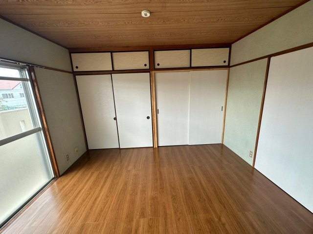 ハイツ一番館の居間・リビング