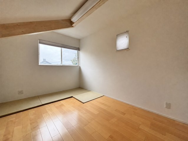龍ケ崎市城ノ内3丁目 中古一戸建ての洋室
