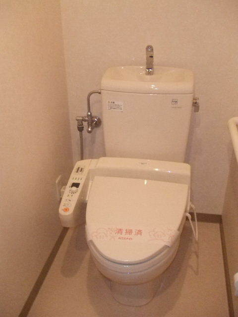 ※別室参考写真。洗面化粧台