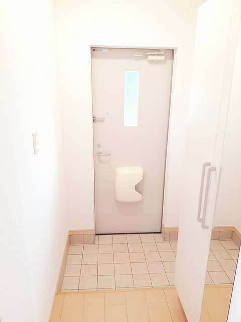 アルバ１の玄関