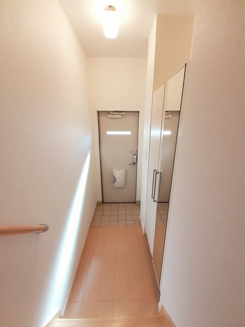 カーサ・エテルノＢの玄関