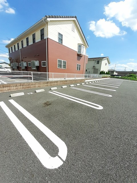 Ａｍａｚｉｎｇ　ＳｑｕａｒｅＤの駐車場