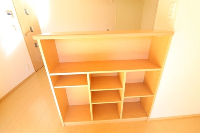フローラＭ　Ⅱの収納|キッチンカウンター収納