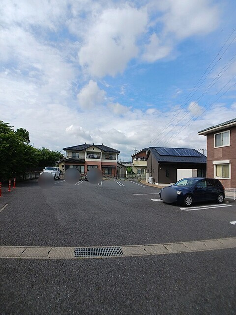グランドＦ・Ｌｏｇｉｅの駐車場