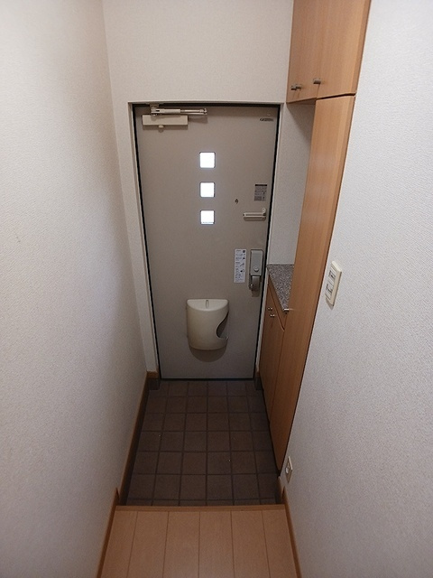 ＥＶＥＲＧＲＥＥＮ　Ｍ．Ｔ．の玄関