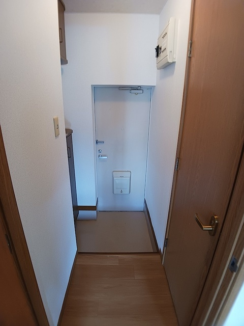 エトワール畔見　Ａの玄関