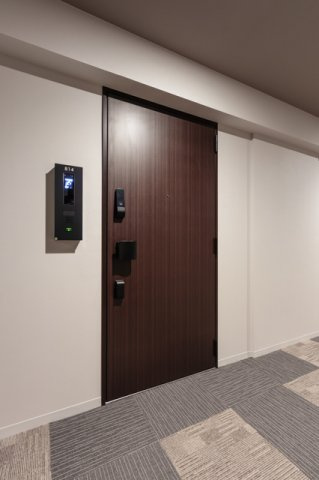 パークアクシス横浜伊勢佐木町通りの玄関|※写真は同タイプ住戸です。