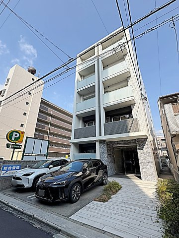 Ｃｏｕｒｔ　ＭＡＲＩＡＧＥの外観