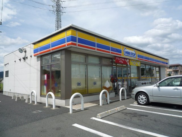 ラピュタⅢの周辺|ミニストップ飯塚横田店まで452ｍ